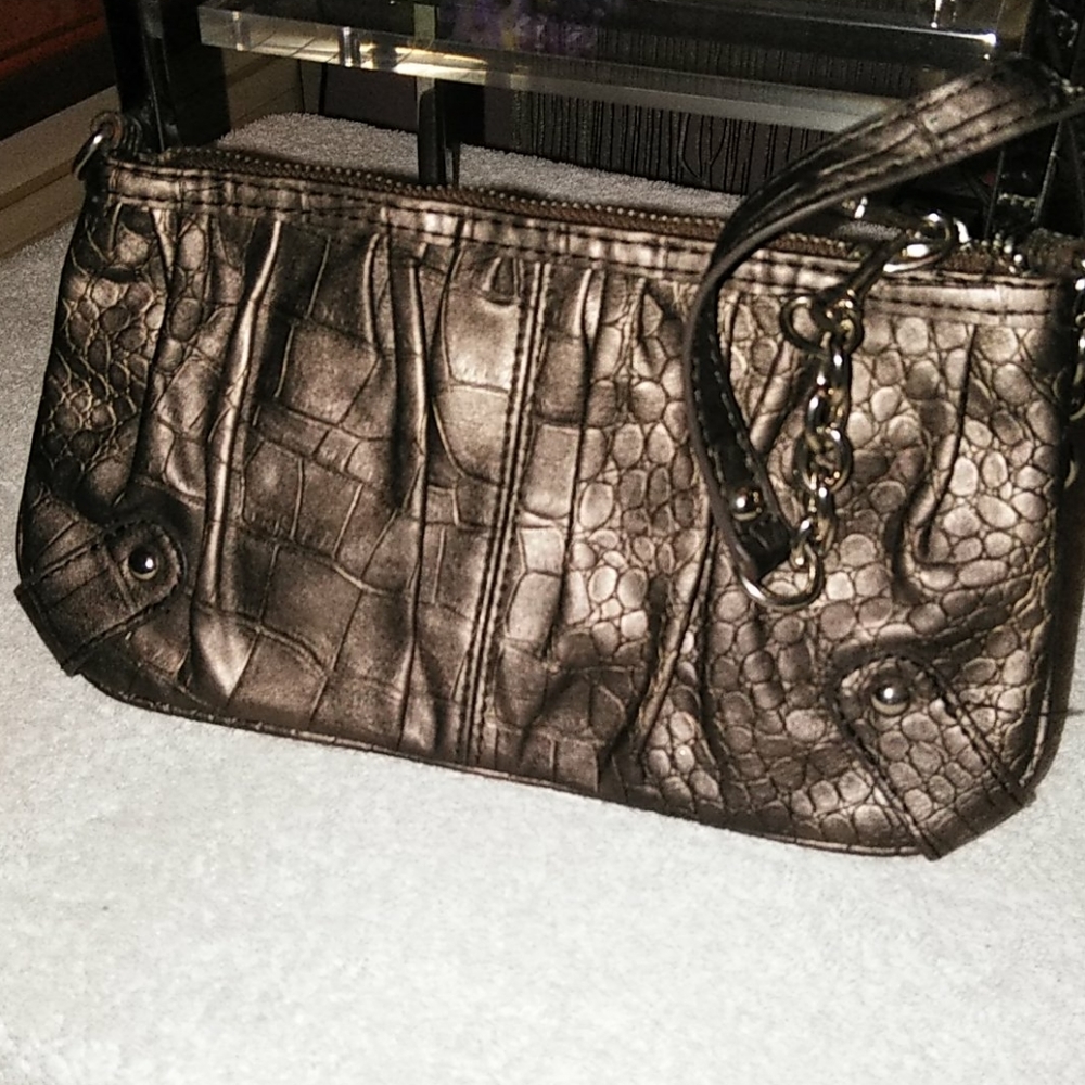 Express Wristlet - Picture 8 of 8